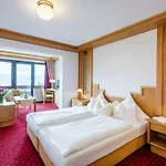 Inntaler Hof 4* Мёзерн