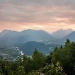 Отель Inntaler Hof 4*