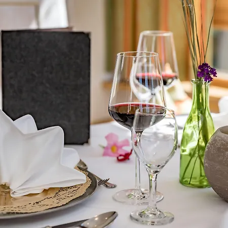 Inntaler Hof 4* Мёзерн