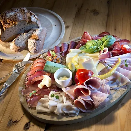 Отель Inntaler Hof