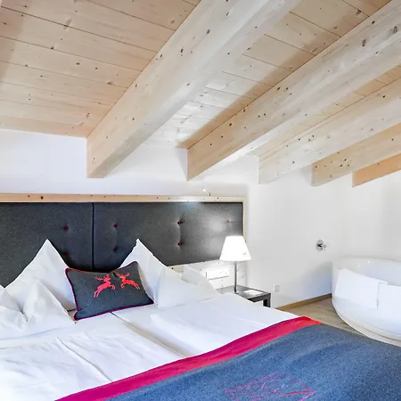 Inntaler Hof Szálloda